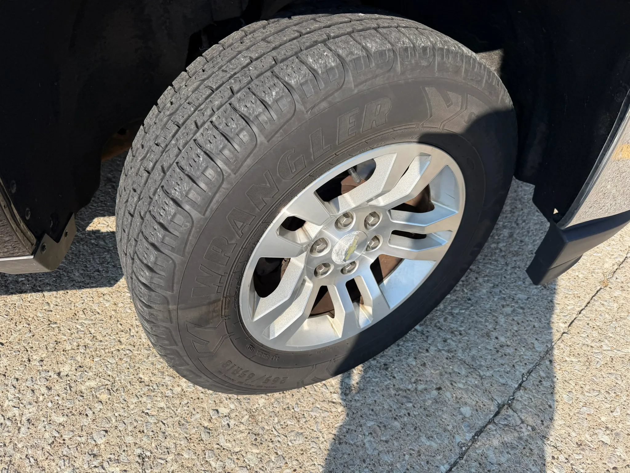 Used 2018 Chevrolet Silverado 1500 LT w/ All Star Edition AWD/4WD image 8