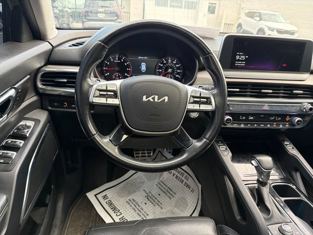 Used 2022 Kia Telluride SX w/ SX Prestige Package AWD/4WD image 13