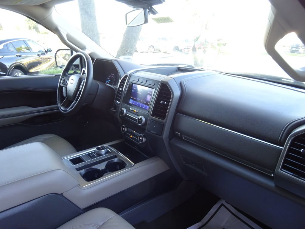 Used 2020 Ford Expedition XLT w/ Equipment Group 202A RWD image 15