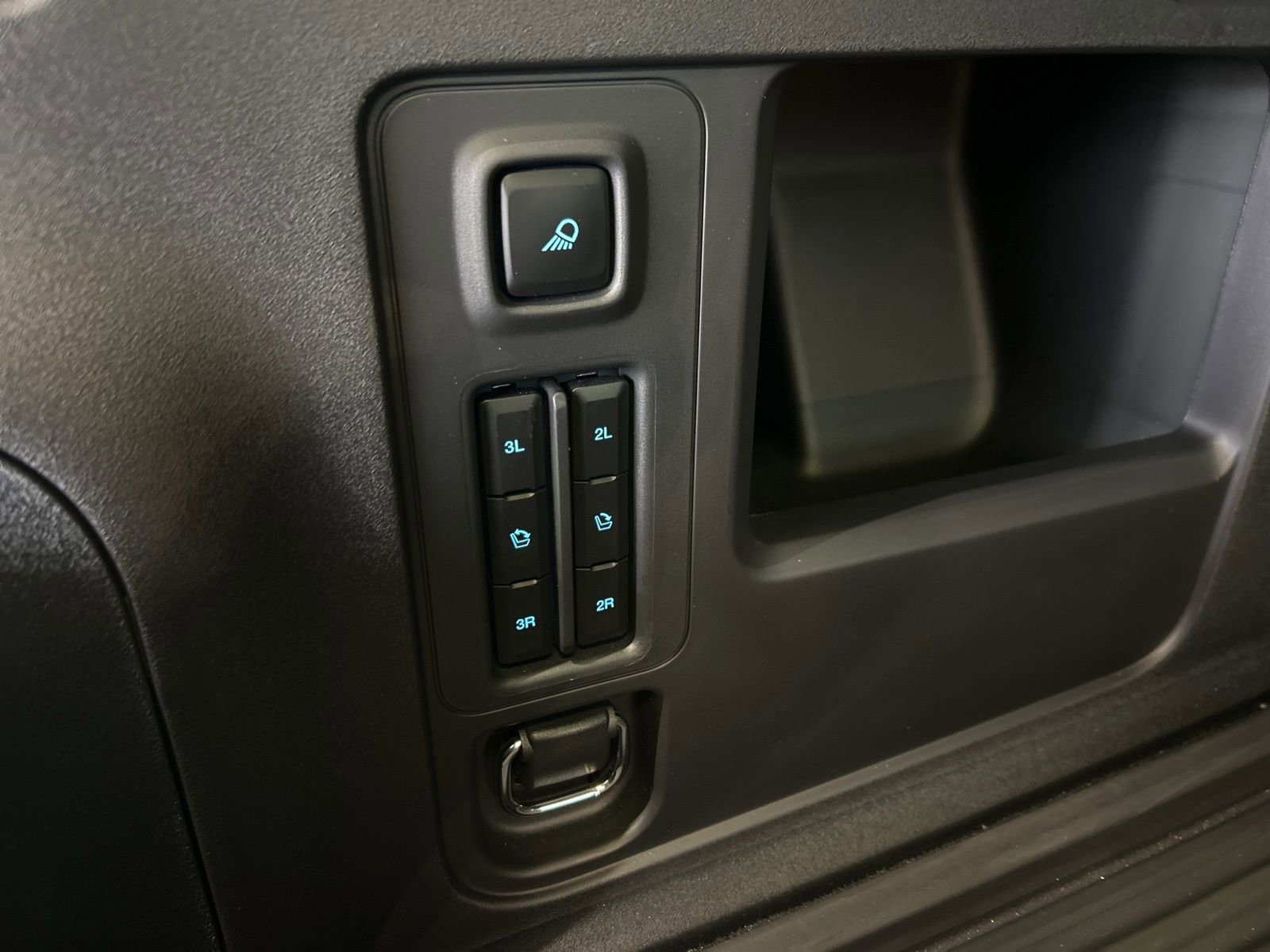 Used 2025 Ford Expedition Max Platinum w/ Stealth Appearance Package image 14