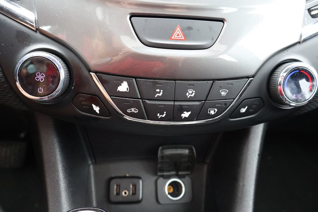 Used 2019 Chevrolet Cruze LT w/ Sun And Sound Package FWD image 25