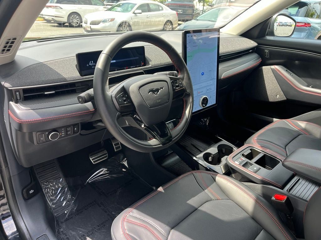 Used 2025 Ford Mustang Mach-E Premium w/ Sport Appearance Package AWD/4WD image 25