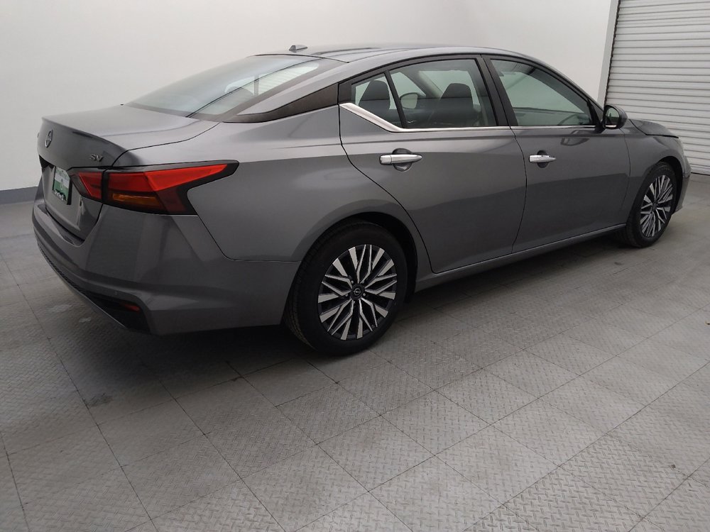 Used 2023 Nissan Altima 2.5 SV image 10