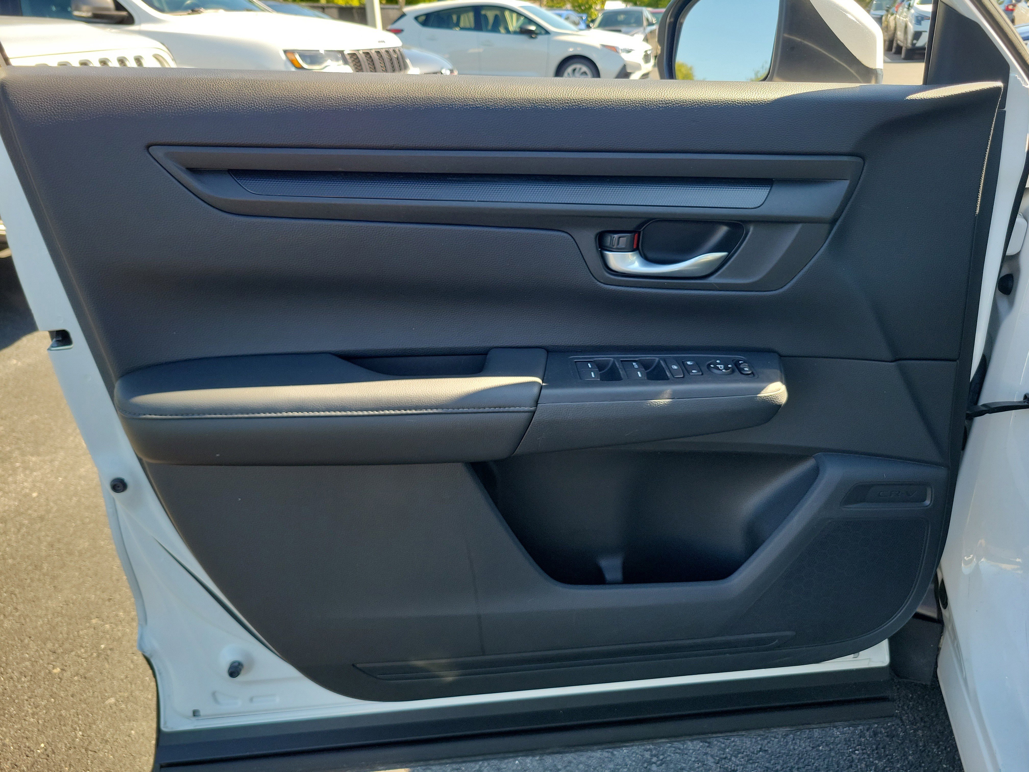 Used 2023 Honda CR-V LX image 19