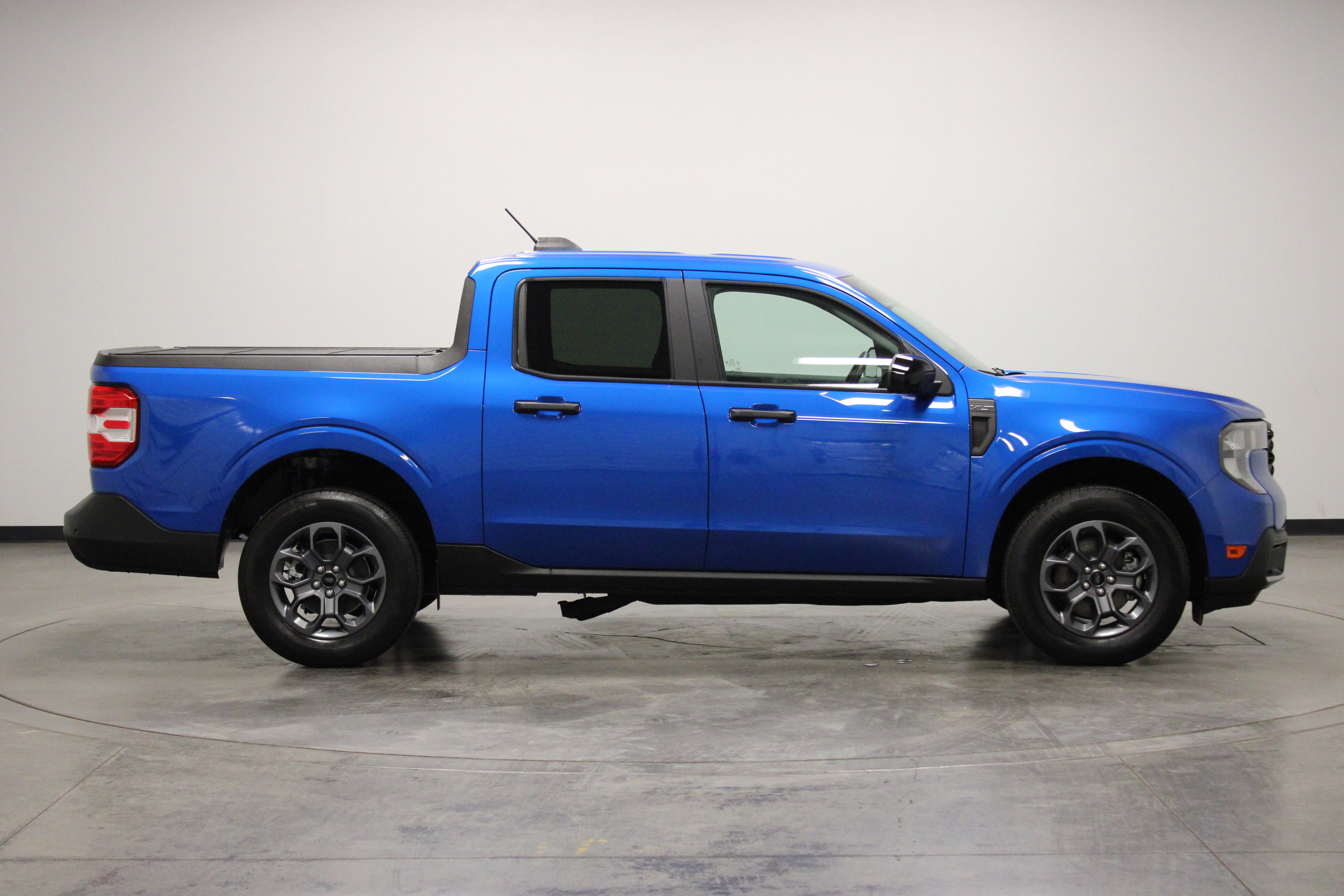 Used 2025 Ford Maverick XLT AWD/4WD image 9