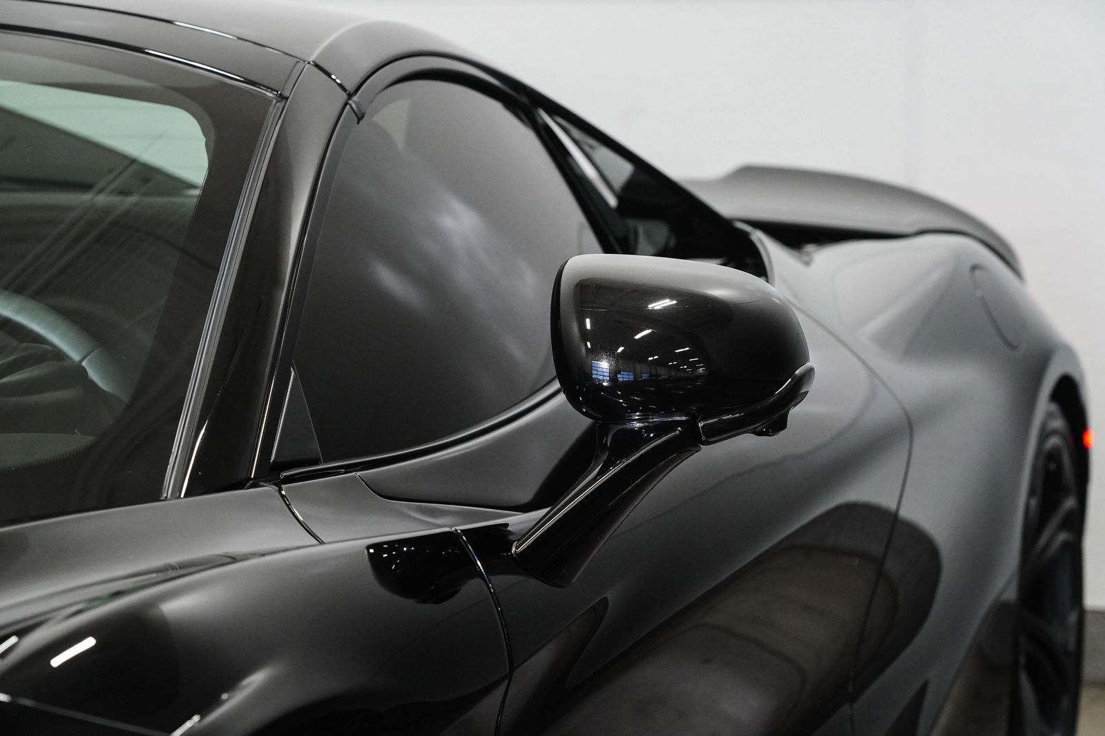 Used 2025 McLaren 750S Spider image 14