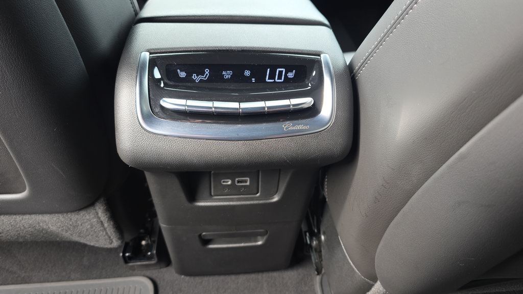 Used 2022 Cadillac XT6 Premium Luxury AWD/4WD image 25