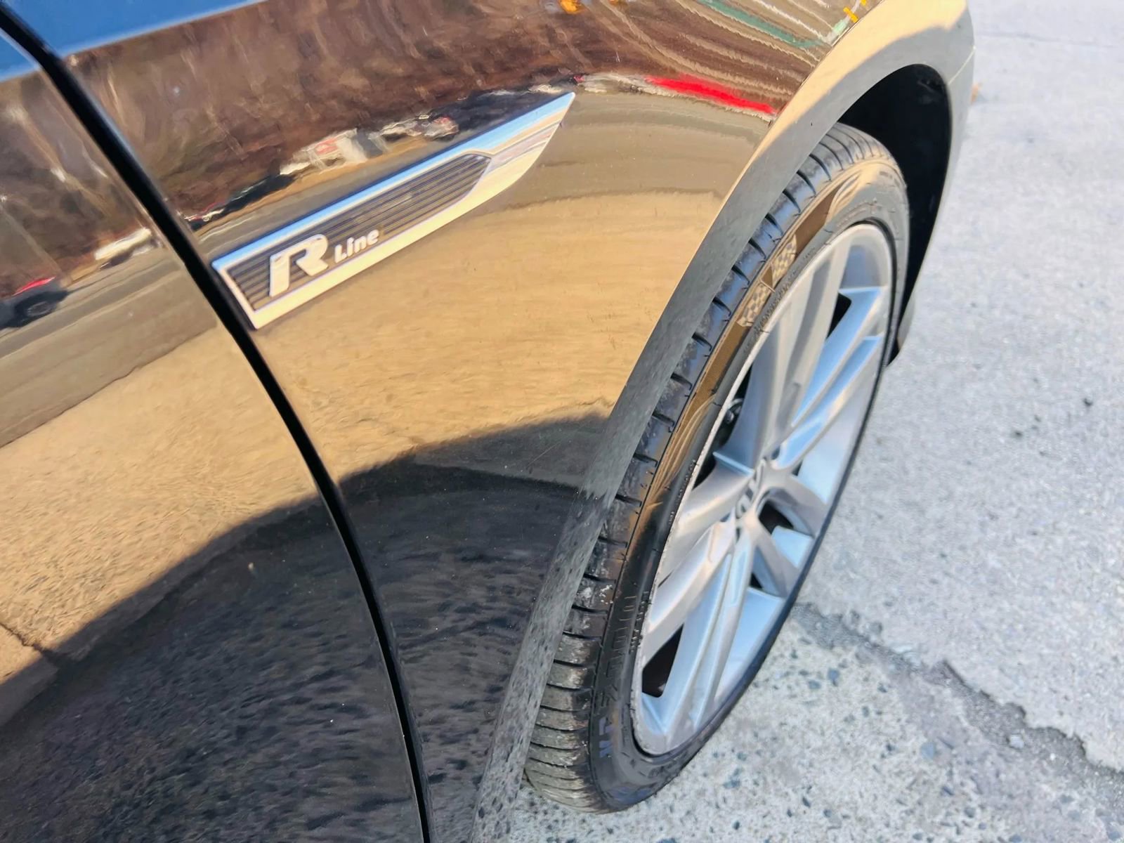 Used 2017 Volkswagen Passat 1.8T R-Line FWD image 8