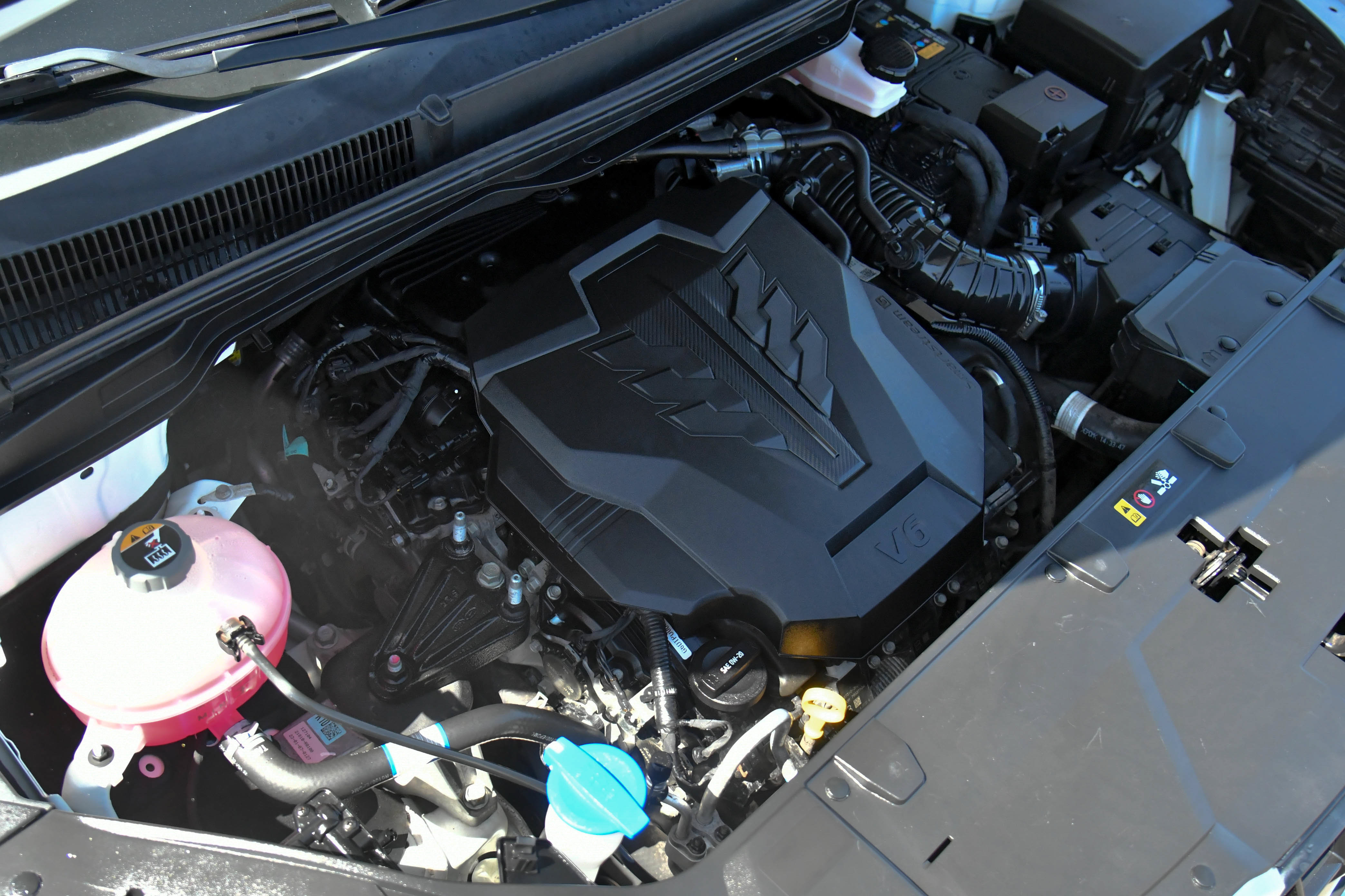 Used 2023 Kia Carnival LX FWD image 50