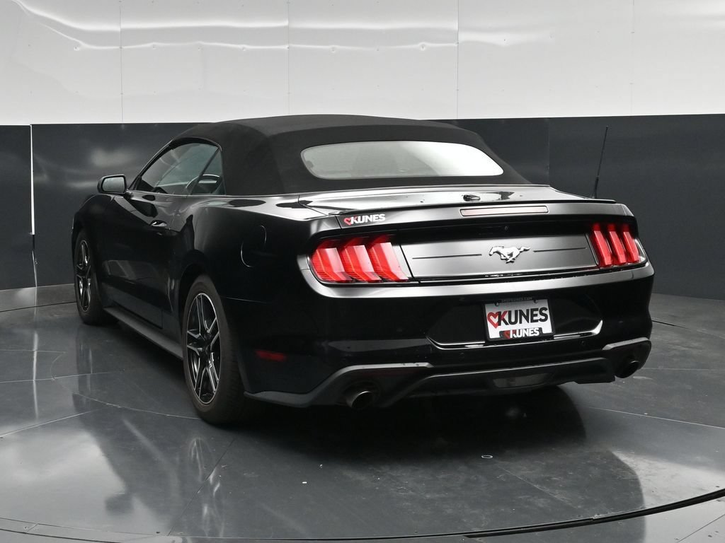 Used 2022 Ford Mustang Premium RWD image 11