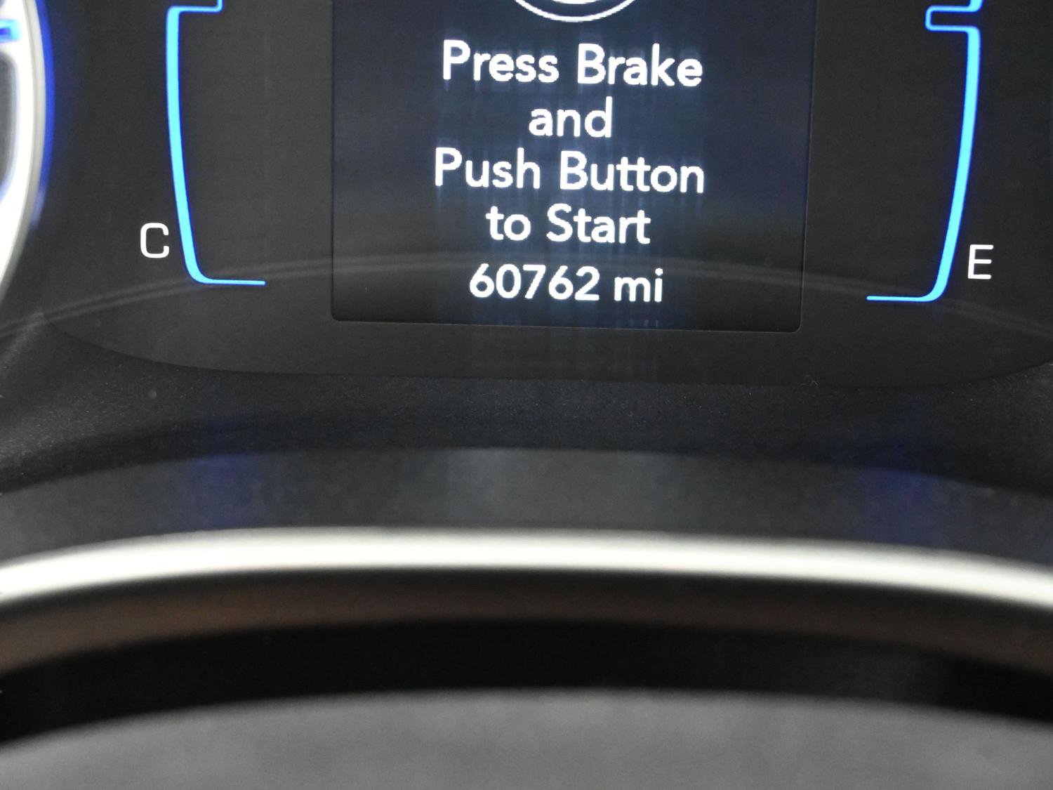 Used 2023 Chrysler Voyager LX image 11