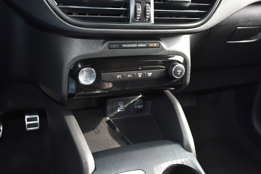 Used 2023 Ford Escape ST-Line Elite w/ Premium Technology Package AWD/4WD image 19