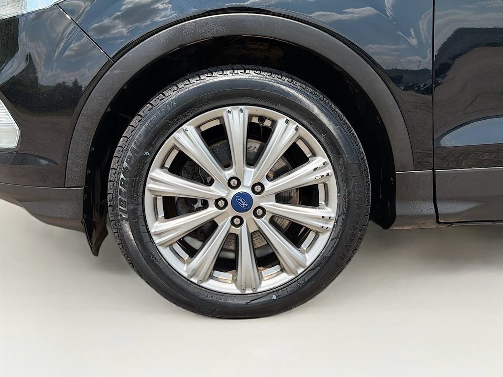 Used 2017 Ford Escape Titanium AWD/4WD image 32