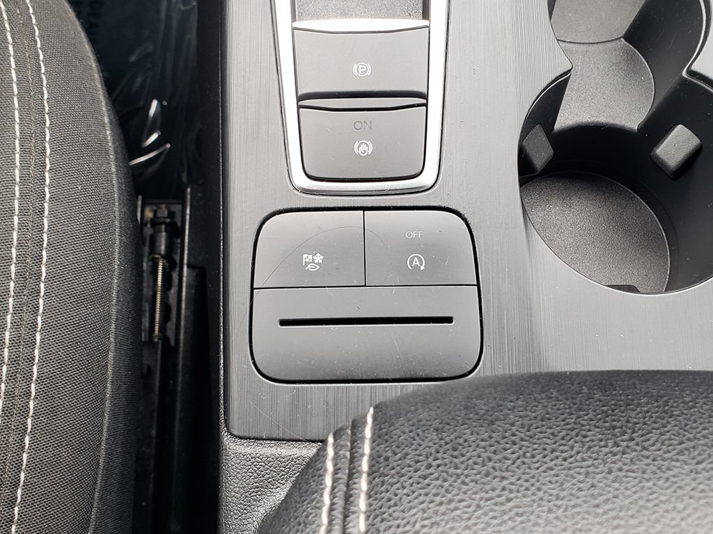 Certified 2023 Ford Escape Active AWD/4WD image 26