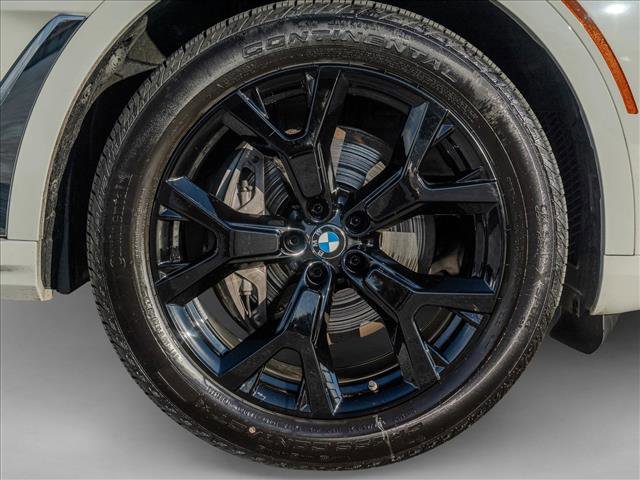 Used 2026 BMW X7 xDrive40i image 9