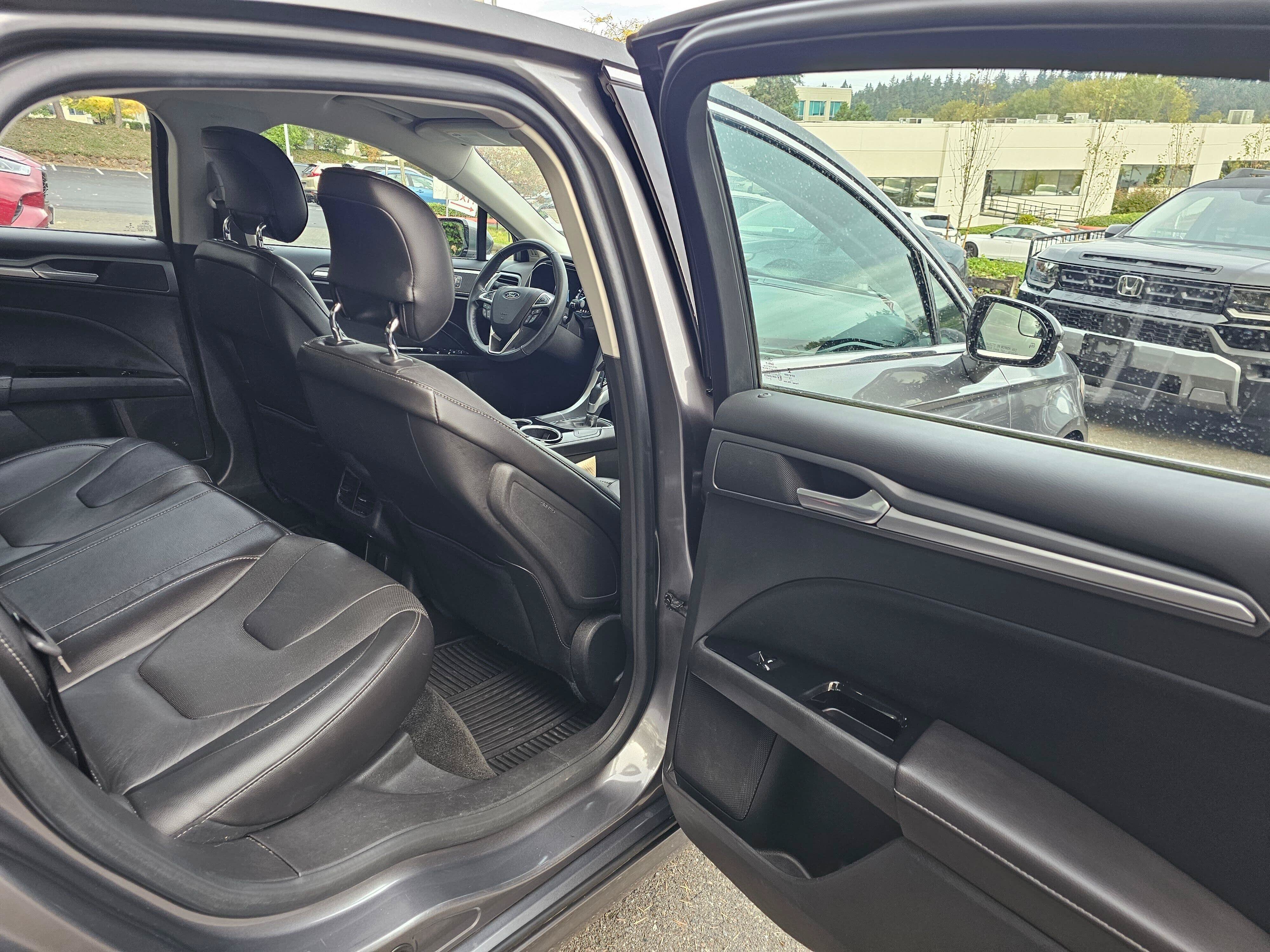 Used 2014 Ford Fusion Titanium FWD image 15