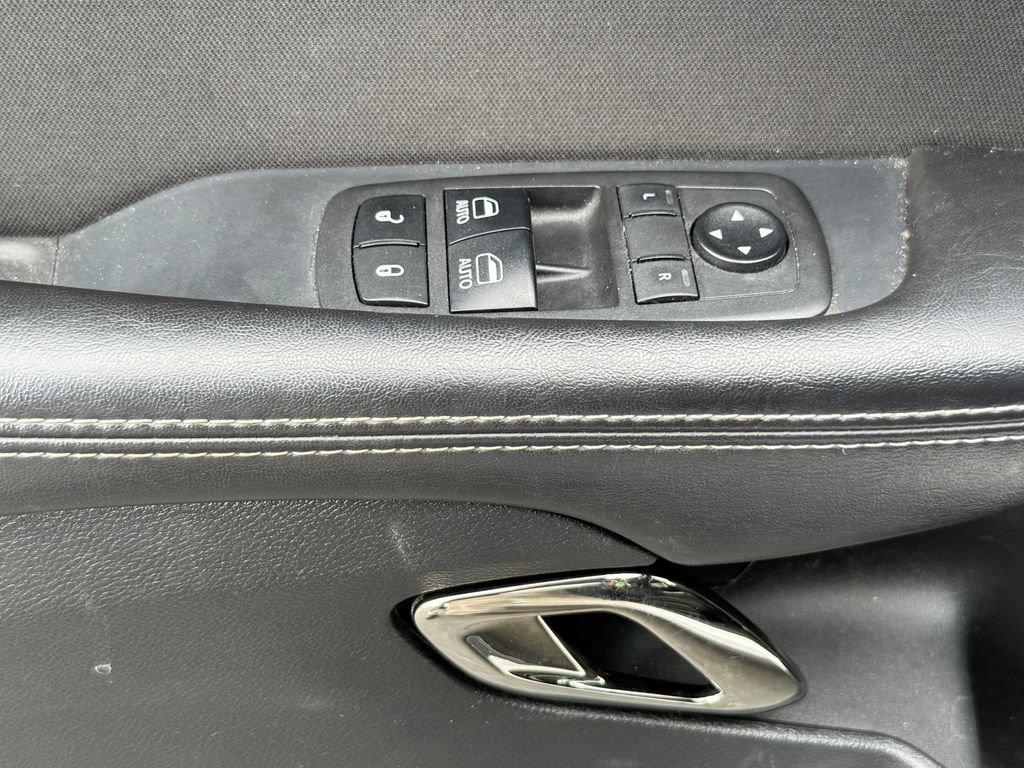 Used 2019 Dodge Challenger SRT Hellcat w/ Driver Convenience Group RWD image 14