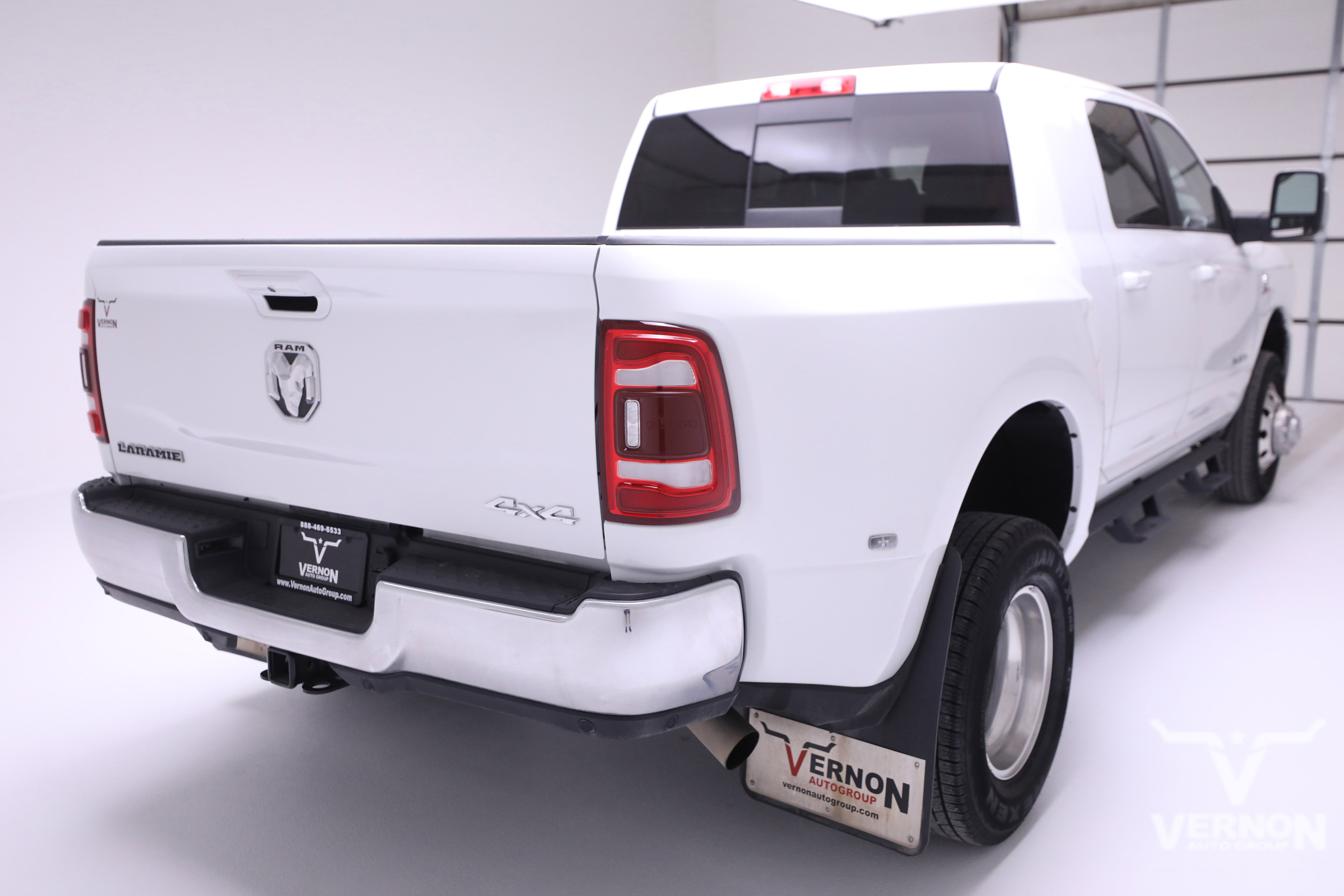 Used 2024 RAM 3500 Laramie w/ Chrome Bumper Package image 5