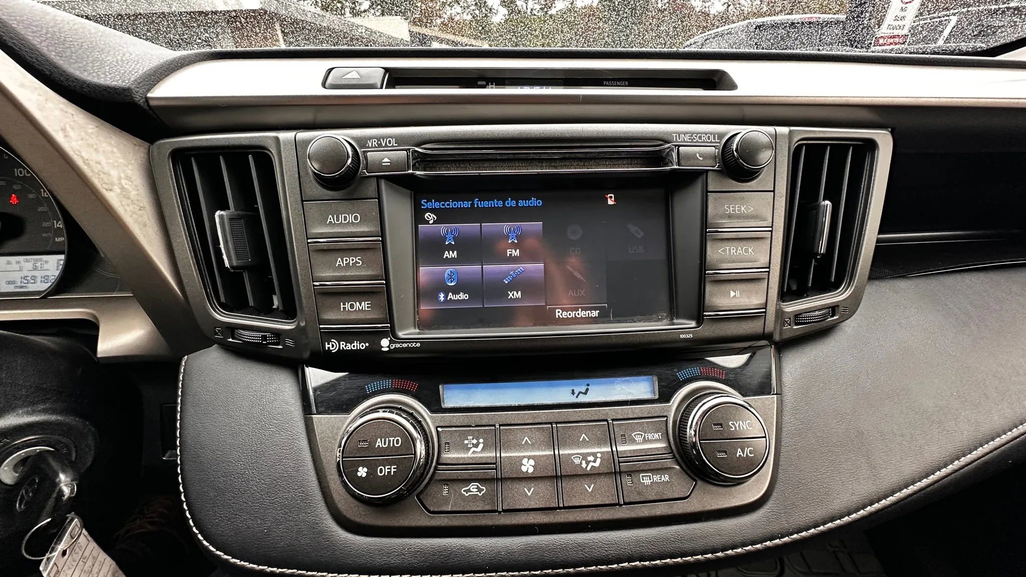 Used 2015 Toyota RAV4 XLE image 13