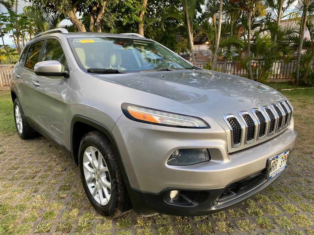 Used 2016 Jeep Cherokee Latitude FWD image 19