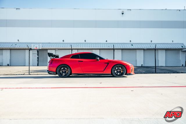 Used 2020 Nissan GT-R Premium w/ Premium Interior Package image 65