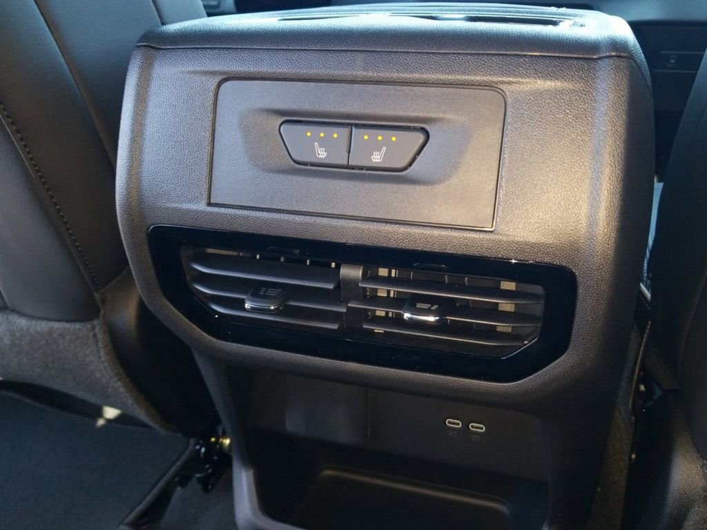 New 2025 Chevrolet Silverado EV LT image 13