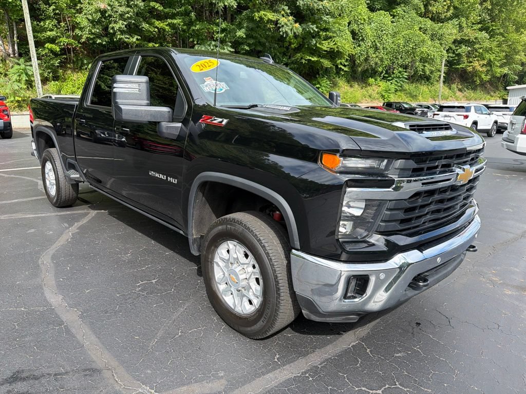 Used 2025 Chevrolet Silverado 2500 LT w/ All Star Edition AWD/4WD image 5