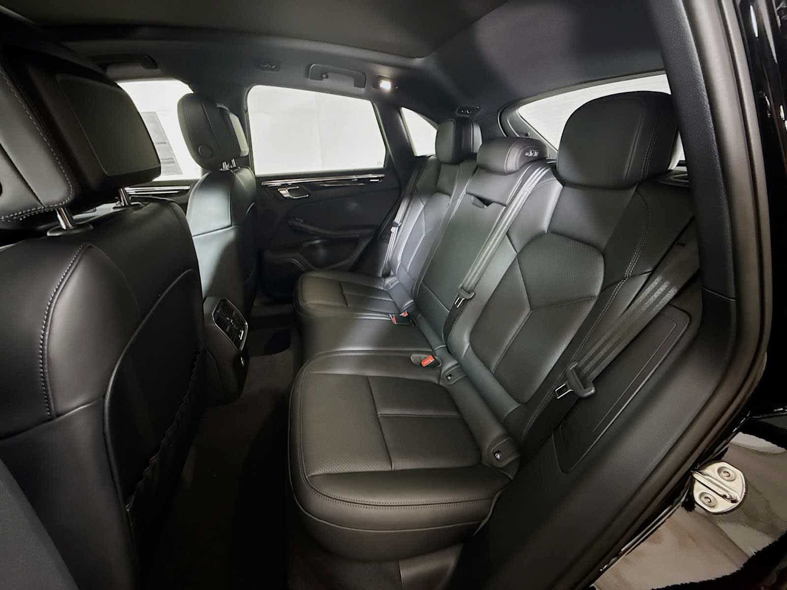 New 2025 Porsche Macan AWD/4WD image 46