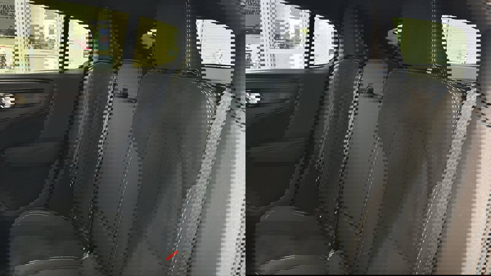 Used 2023 Volvo C40 P8 Recharge Ultimate image 26