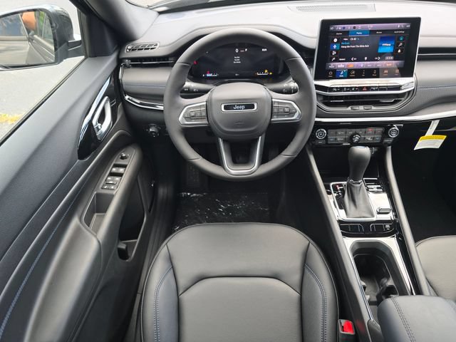 New 2026 Jeep Compass Limited w/ Sun, Sound & Navigation Group AWD/4WD image 4