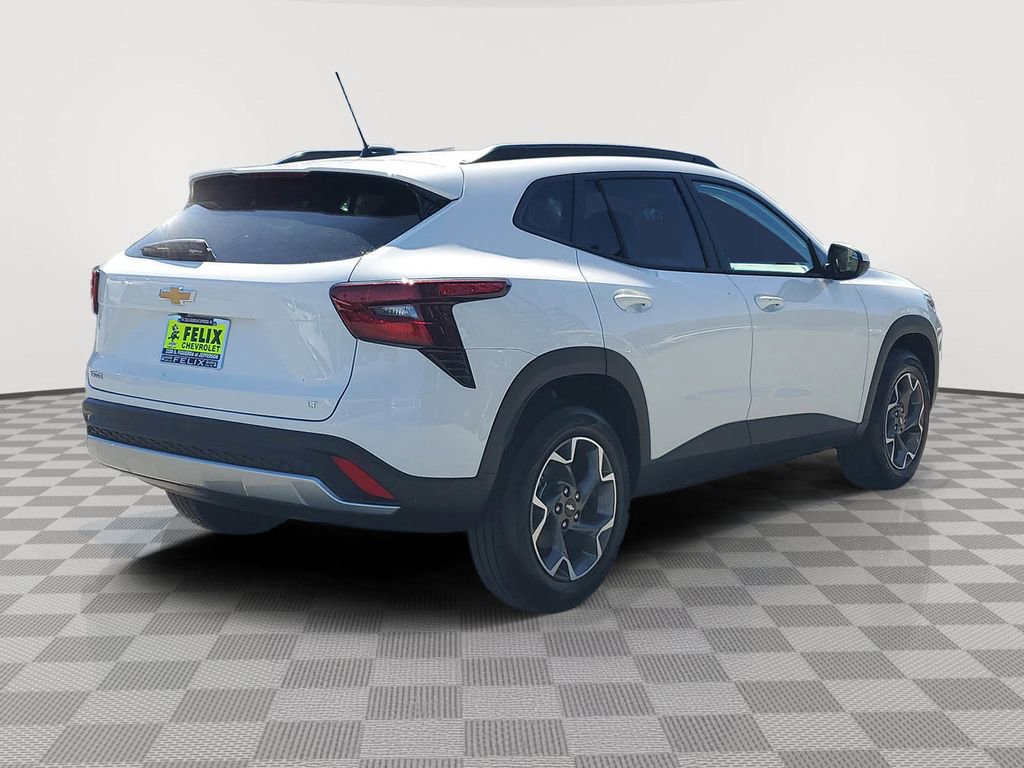 New 2026 Chevrolet Trax LT w/ Sunroof Package image 4