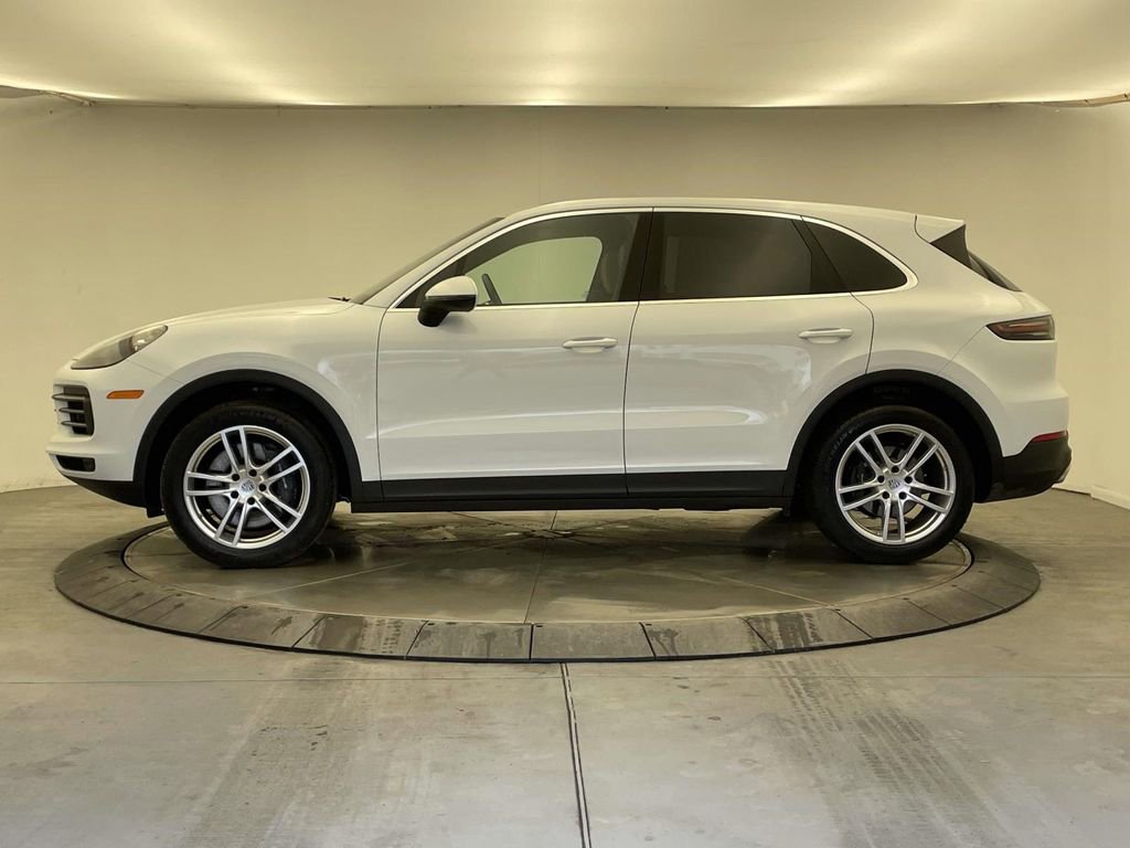 Certified 2023 Porsche Cayenne image 2