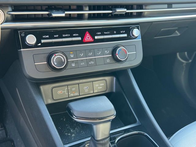 Certified 2025 Hyundai Santa Cruz SE AWD/4WD image 21
