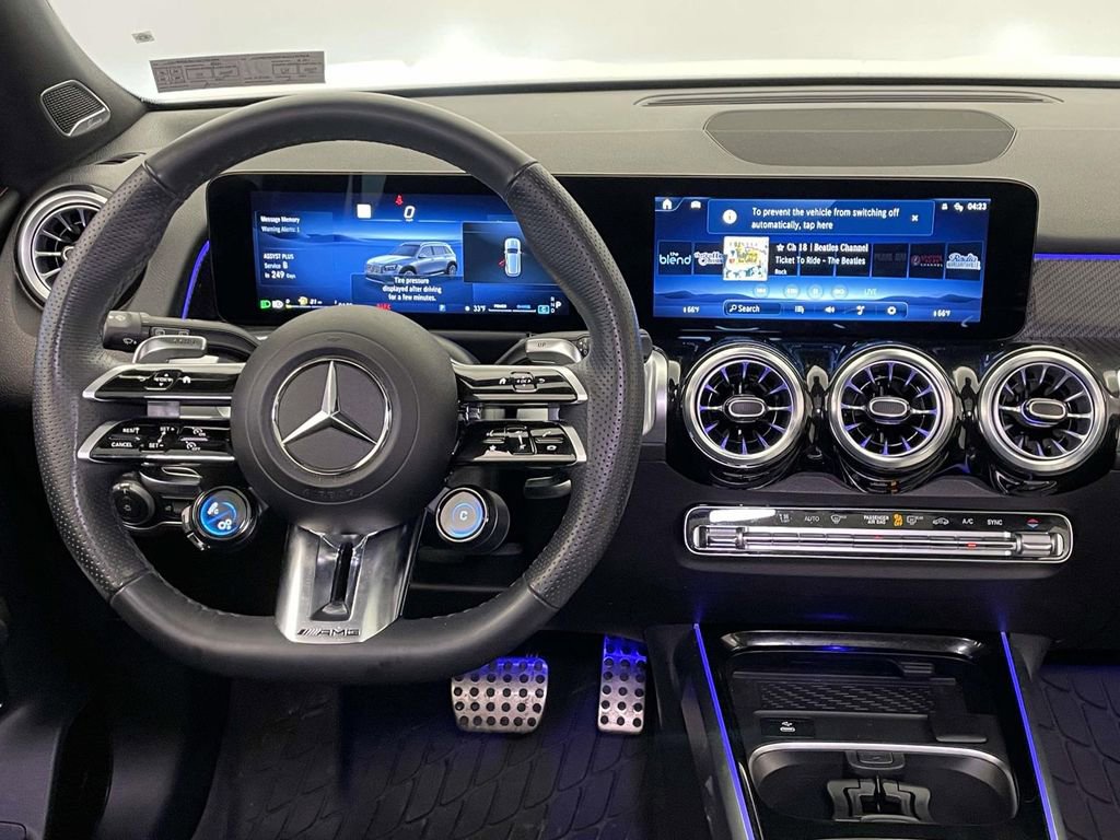Used 2025 Mercedes-Benz GLB 35 AMG 4MATIC image 26