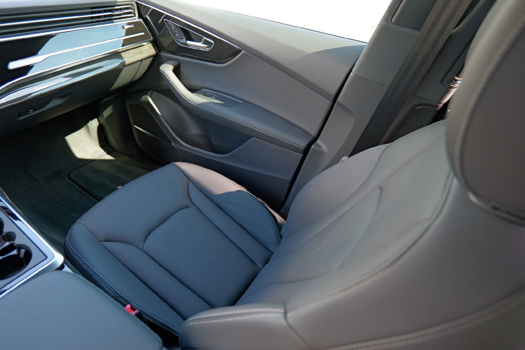 New 2025 Audi Q8 Premium Plus image 40