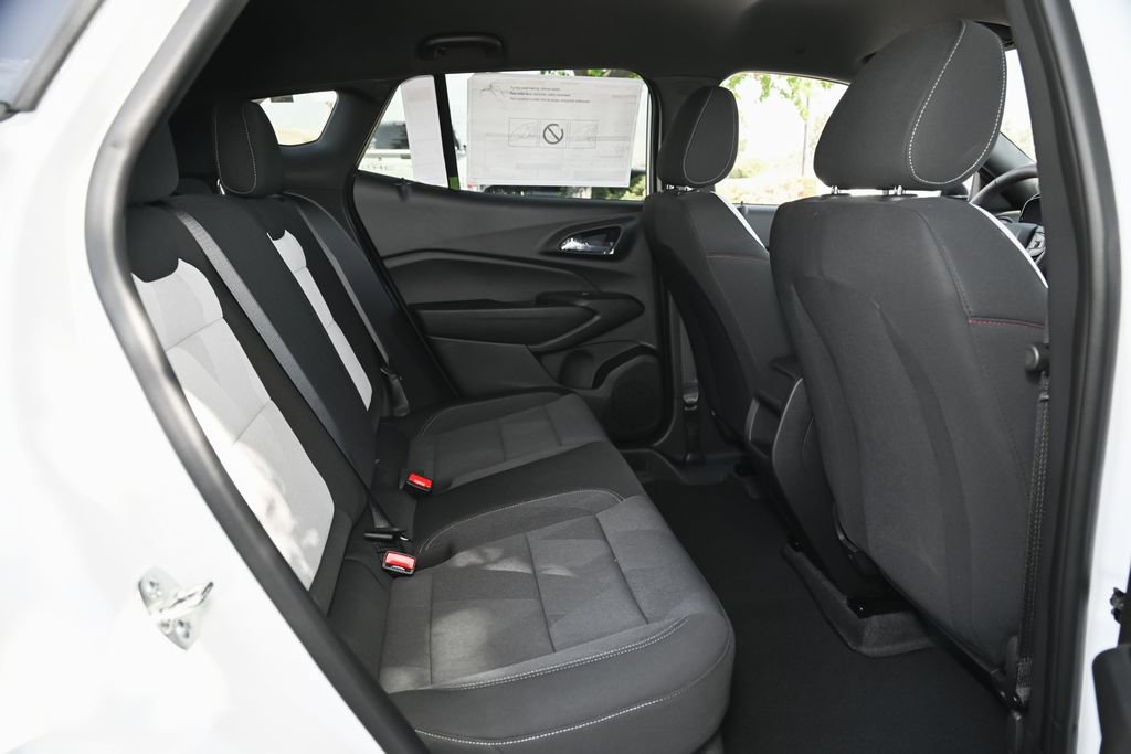 New 2026 Chevrolet Trax RS FWD image 31