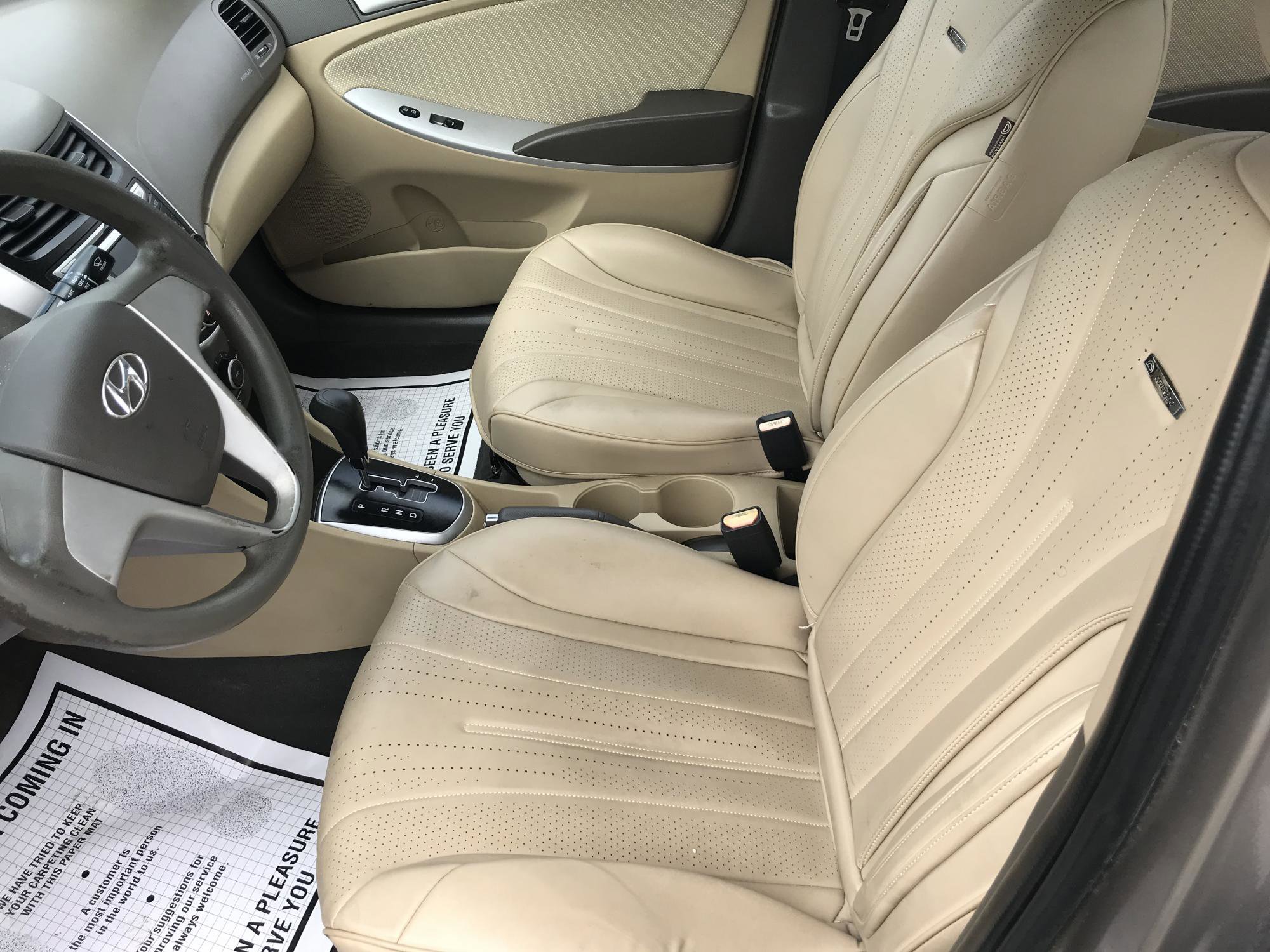 Used 2014 Hyundai Accent GLS FWD image 10