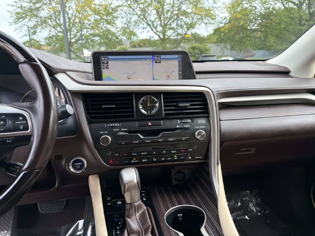 Used 2018 Lexus RX 450hL Luxury w/ Accessory Package AWD/4WD image 23