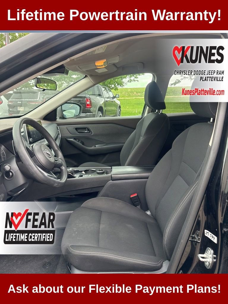 Used 2023 Nissan Rogue S AWD/4WD image 12