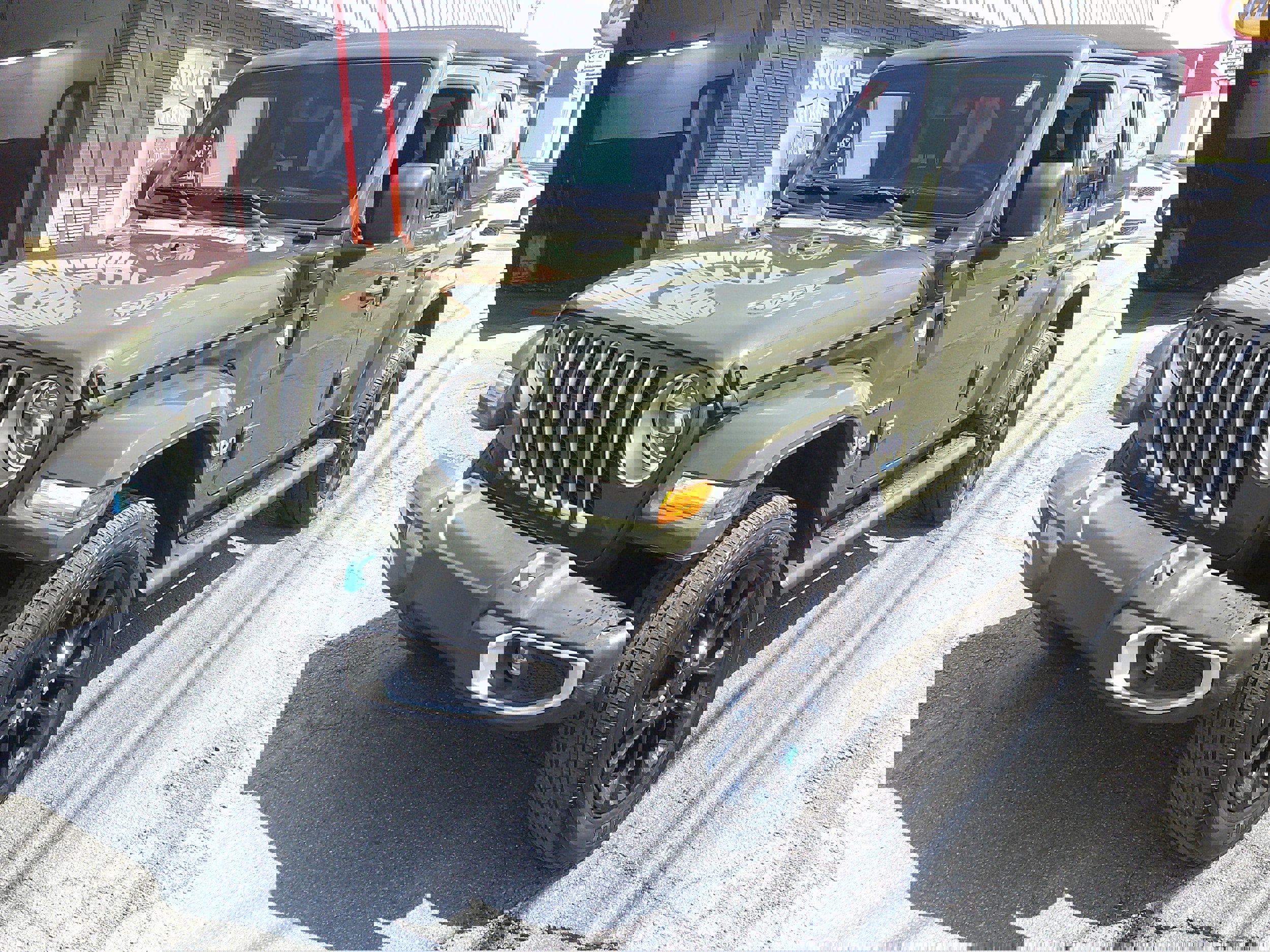 Used 2022 Jeep Wrangler Sahara image 12