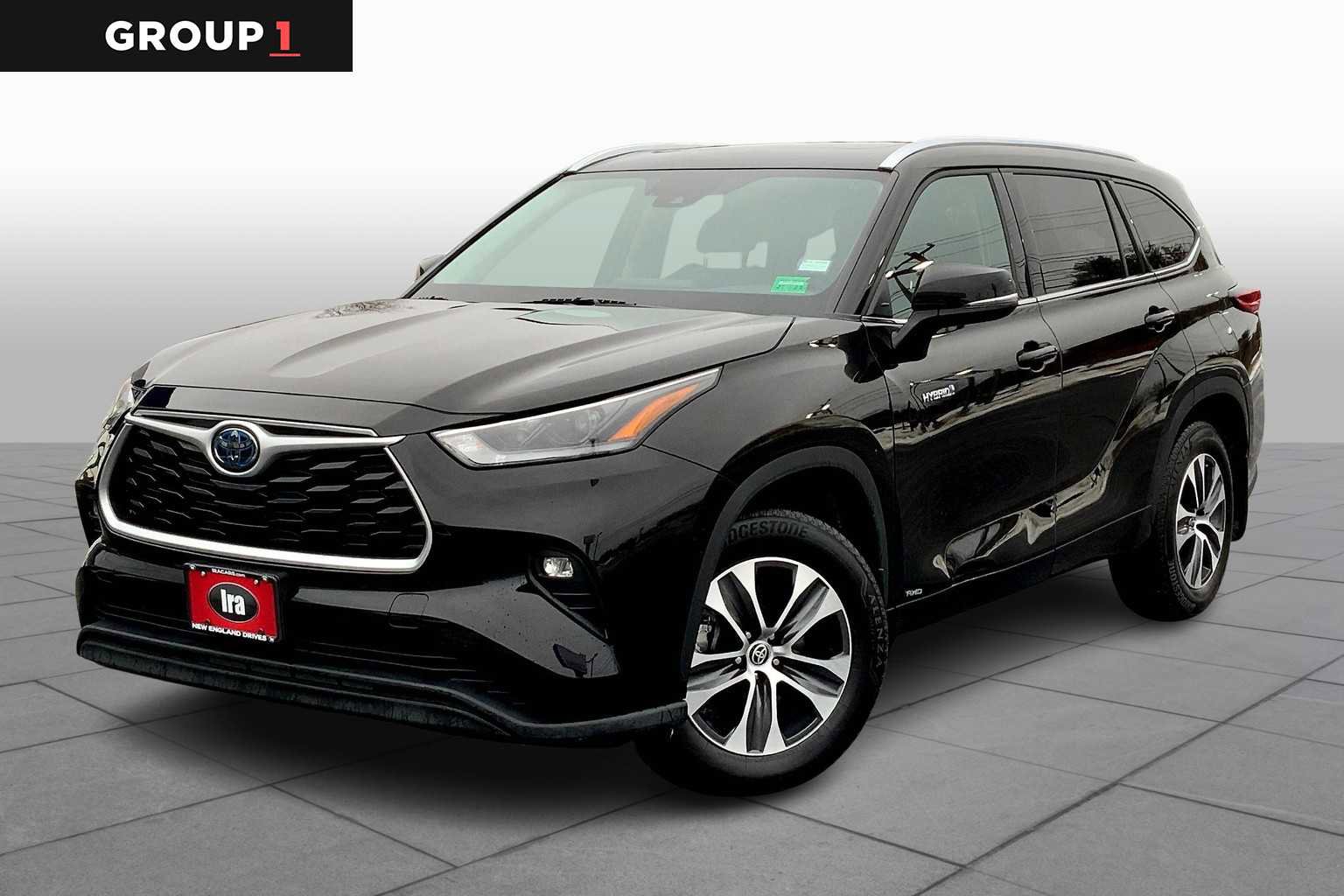 Used 2021 Toyota Highlander XLE AWD/4WD video 1