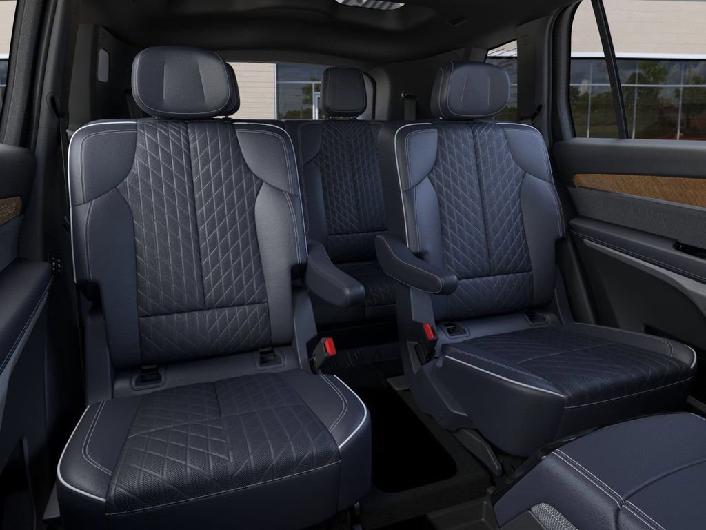 New 2026 Cadillac Vistiq Premium Luxury w/ LPO, Floor Liner Package image 17