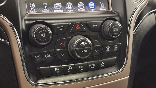 Used 2017 Jeep Grand Cherokee Limited AWD/4WD image 40