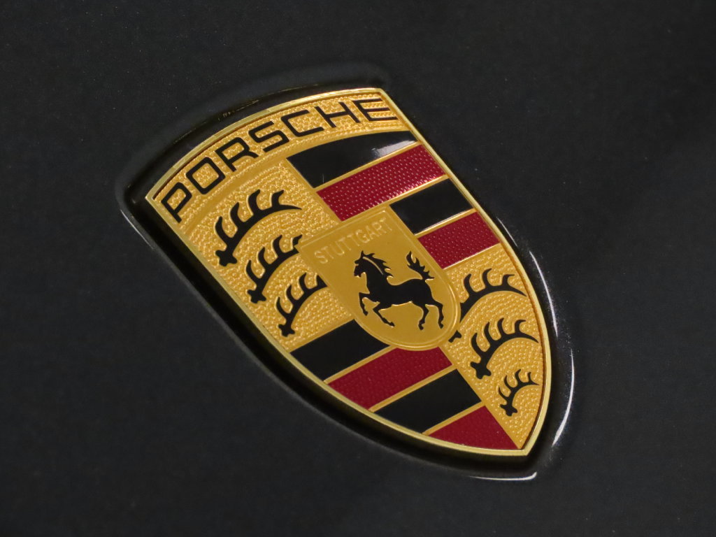 Certified 2023 Porsche Macan AWD/4WD image 13
