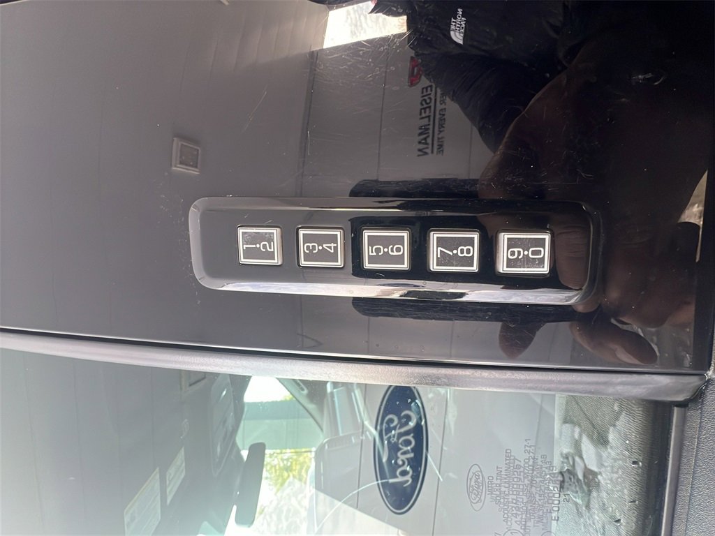 Used 2021 Ford F150 Lariat w/ Equipment Group 502A High image 9