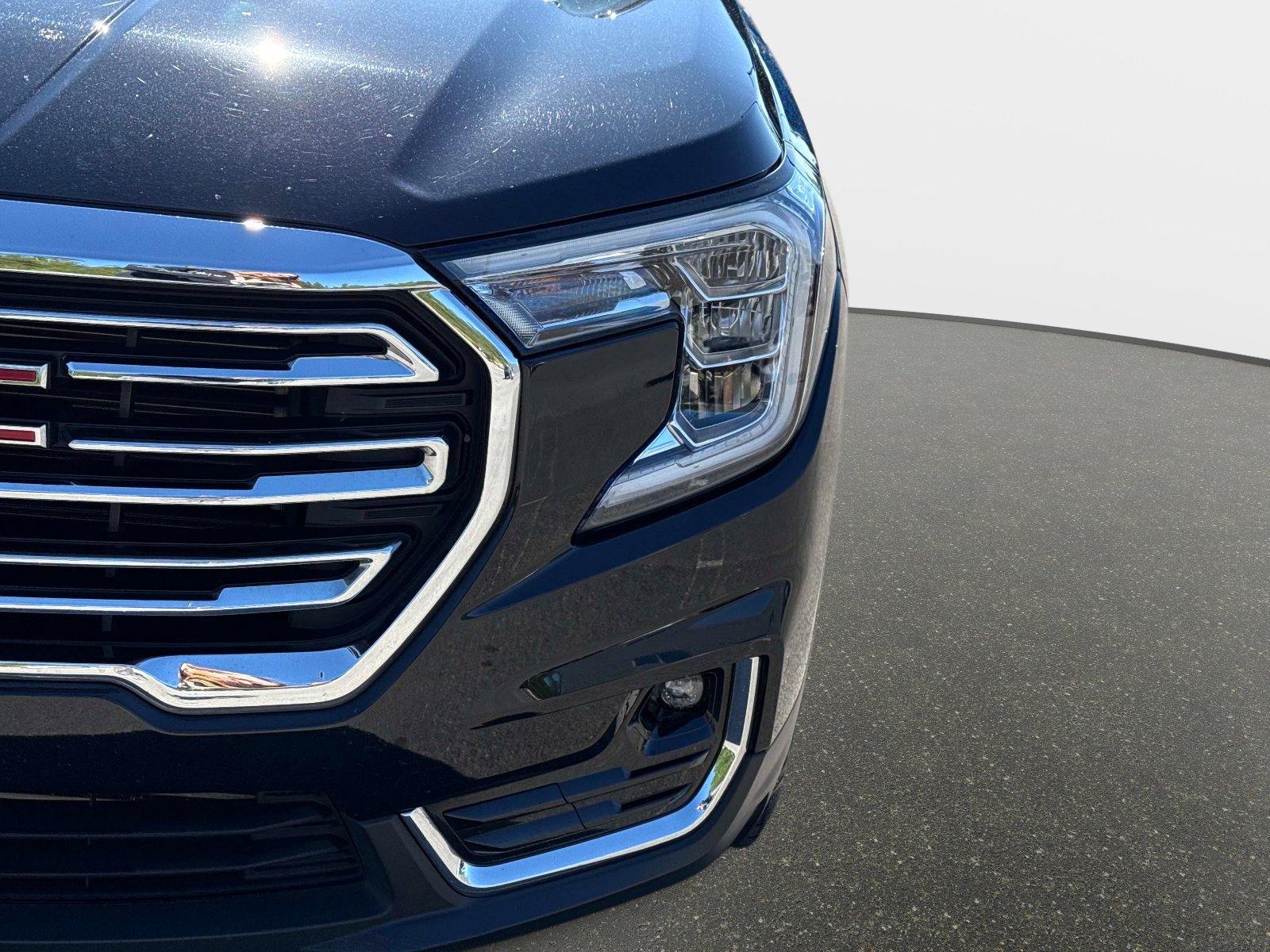 Used 2022 GMC Terrain SLT w/ Infotainment Package II FWD image 11