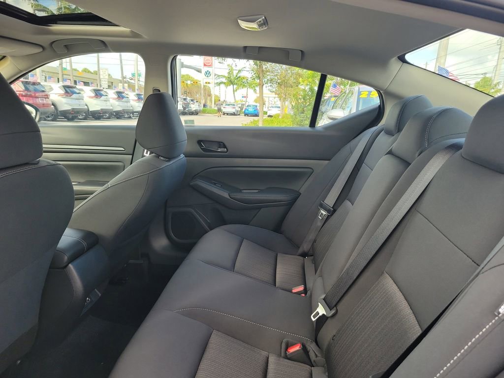 Used 2025 Nissan Altima 2.5 SV w/ SV Special Edition Package image 8