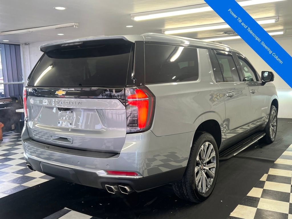 Used 2025 Chevrolet Suburban High Country AWD/4WD image 17