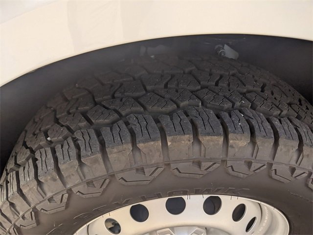 Used 2025 Ford Maverick XL image 11