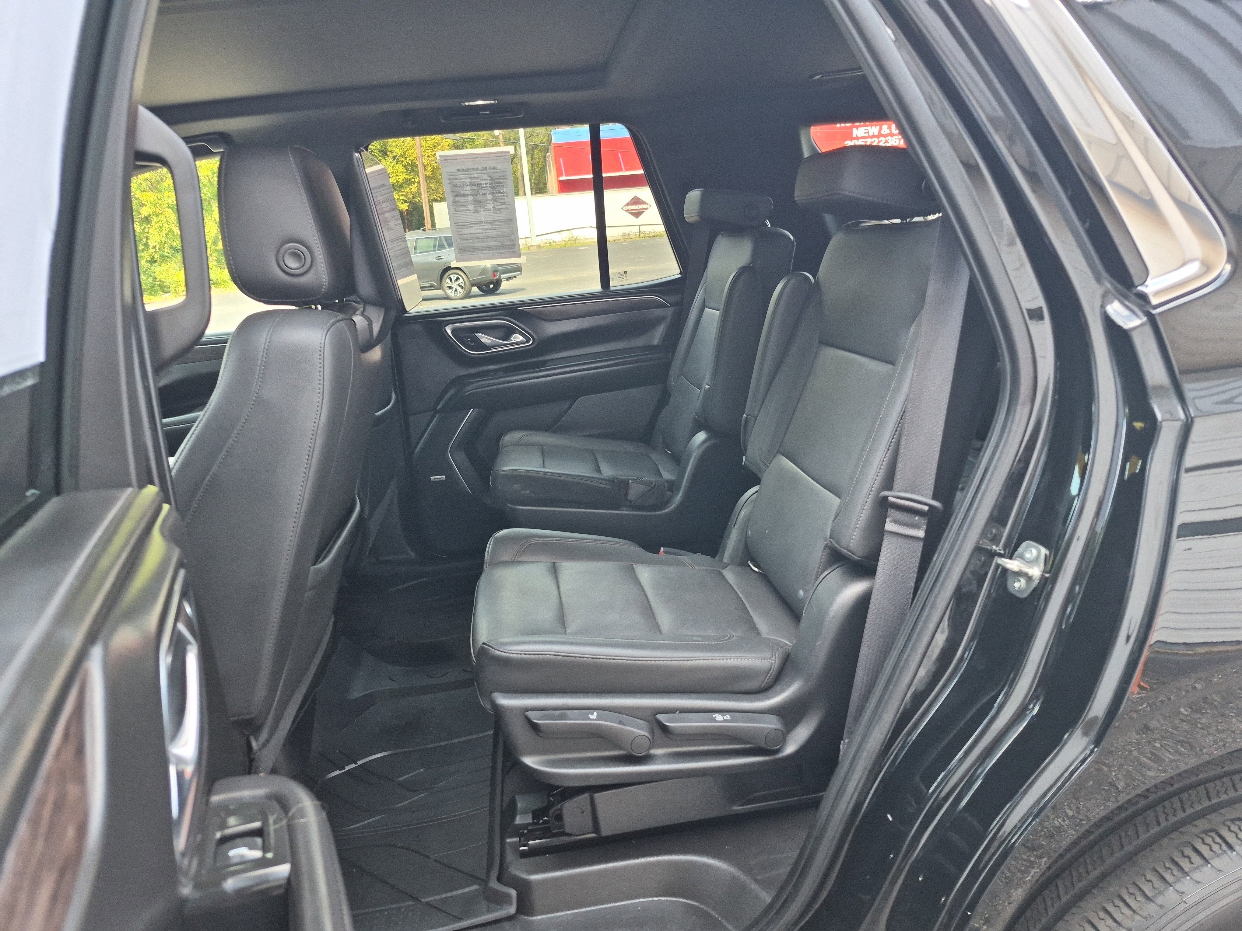 Used 2021 Chevrolet Tahoe LT w/ LT Signature Plus Package image 15